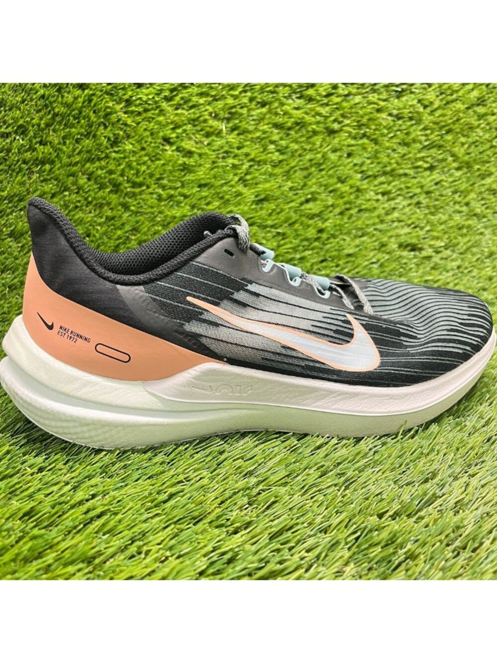 Nike Air Winflo 9 Womens Size 9 Black Pink White Athletic Running Shoes Sneakers